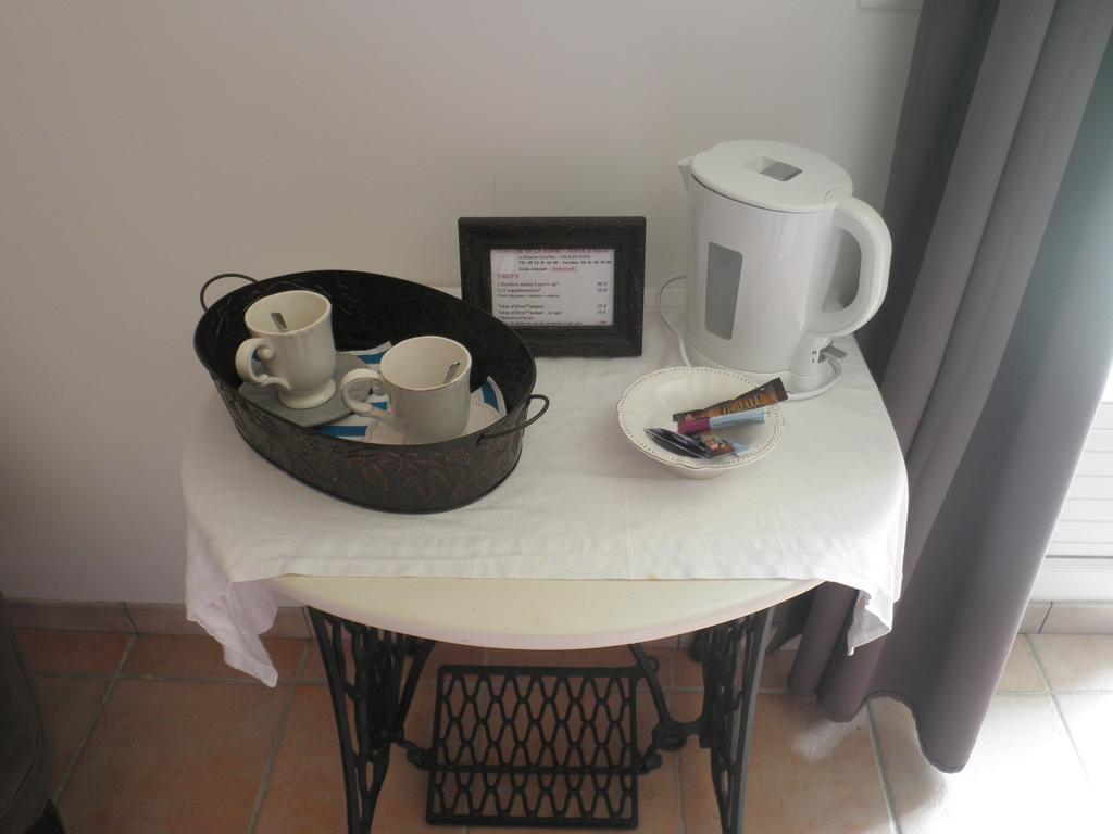 Bed and Breakfast Domaine De La Vigne Cadalen Екстер'єр фото